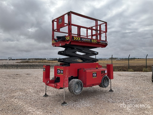 2011 Manitou 120SC 4x4 Diesel Scissor Lift - Žirklinis keltuvas: foto 1 2011 Manitou 120SC 4x4 Diesel Scissor Lift - Žirklinis keltuvas: foto 1