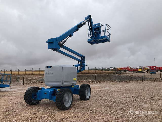2013 Genie Z45/25J 4WD Diesel Articulating Boom Lift - Alkūninis keltuvas: foto 1 2013 Genie Z45/25J 4WD Diesel Articulating Boom Lift - Alkūninis keltuvas: foto 1