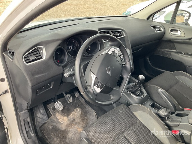 2015 Citroen C4 BlueHDI Automobile - Lengvasis automobilis: foto 5 2015 Citroen C4 BlueHDI Automobile - Lengvasis automobilis: foto 5