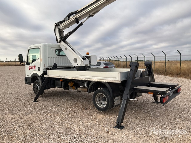 2015 Nissan NT400 Cabstar 2015 Oil&Steel Scorpion 1812 Sm ... Bucket Truck - Autobokštelio: foto 2 2015 Nissan NT400 Cabstar 2015 Oil&Steel Scorpion 1812 Sm ... Bucket Truck - Autobokštelio: foto 2