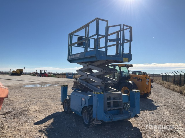 Genie GS3268RT Scissor Lift - Žirklinis keltuvas: foto 2 Genie GS3268RT Scissor Lift - Žirklinis keltuvas: foto 2