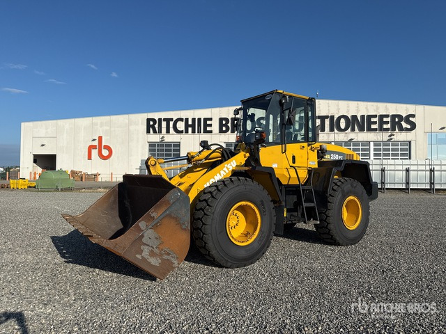 2003 Komatsu WA250-5 Pala gommata - Ratinis krautuvas: foto 1 2003 Komatsu WA250-5 Pala gommata - Ratinis krautuvas: foto 1