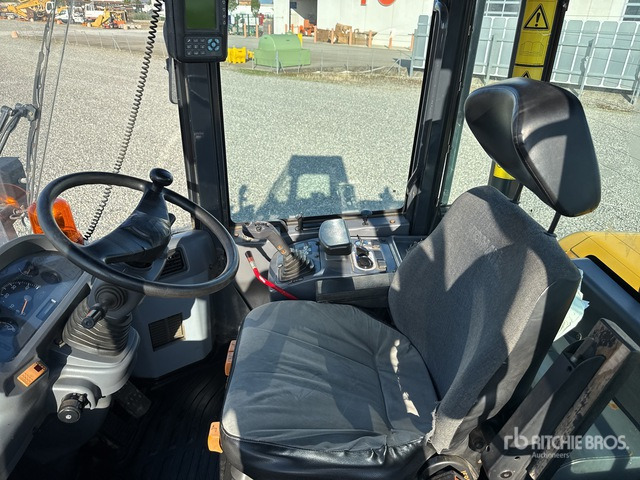 2003 Komatsu WA250-5 Pala gommata - Ratinis krautuvas: foto 5 2003 Komatsu WA250-5 Pala gommata - Ratinis krautuvas: foto 5