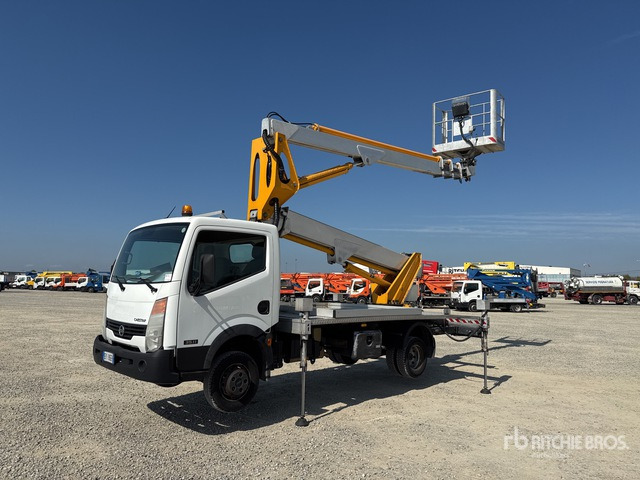 2011 Nissan Cabstar 35 - 11 2011 Multitel Pagliero MX250EX ... Bucket Truck - Autobokštelio: foto 2 2011 Nissan Cabstar 35 - 11 2011 Multitel Pagliero MX250EX ... Bucket Truck - Autobokštelio: foto 2
