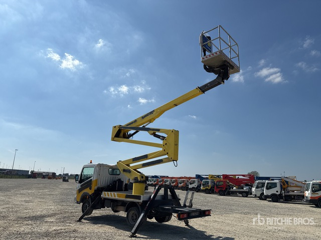 2011 Renault Maxity 110Dxi 2011 Socage DA320 20 m on Bucket Truck - Autobokštelio: foto 3 2011 Renault Maxity 110Dxi 2011 Socage DA320 20 m on Bucket Truck - Autobokštelio: foto 3