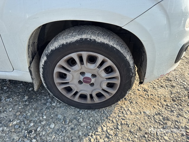 2013 Fiat Panda Automobile - Lengvasis automobilis: foto 4 2013 Fiat Panda Automobile - Lengvasis automobilis: foto 4