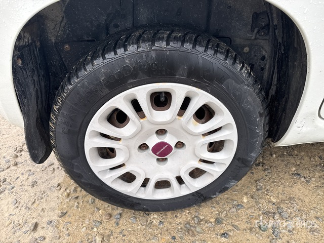 2013 Fiat Panda Automobile - Lengvasis automobilis: foto 4 2013 Fiat Panda Automobile - Lengvasis automobilis: foto 4