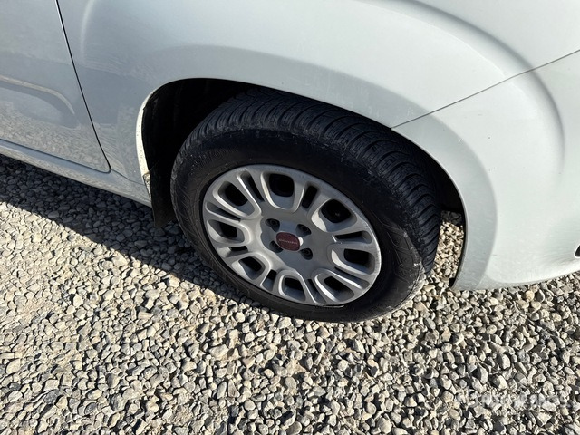 2013 Fiat Panda Automobile - Lengvasis automobilis: foto 4 2013 Fiat Panda Automobile - Lengvasis automobilis: foto 4