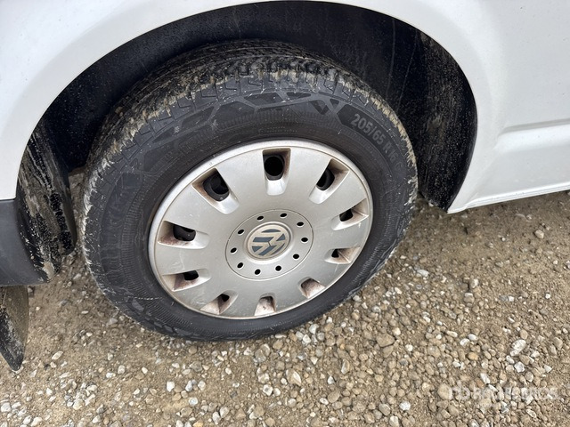 2014 Volkswagen Transporter Ambulance - Greitosios pagalbos automobilis: foto 5 2014 Volkswagen Transporter Ambulance - Greitosios pagalbos automobilis: foto 5