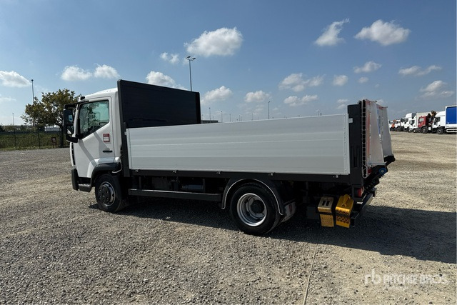 2016 Renault D75.180 4x2 Flatbed Truck - Platforminis/ Bortinis sunkvežimis: foto 2 2016 Renault D75.180 4x2 Flatbed Truck - Platforminis/ Bortinis sunkvežimis: foto 2