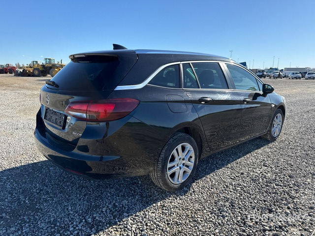 2017 Opel Astra Sport Tourer Automobile - Lengvasis automobilis: foto 3 2017 Opel Astra Sport Tourer Automobile - Lengvasis automobilis: foto 3