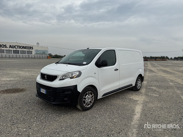 2018 Peugeot Expert Autocarro furgonato - Mažas furgonas: foto 1 2018 Peugeot Expert Autocarro furgonato - Mažas furgonas: foto 1