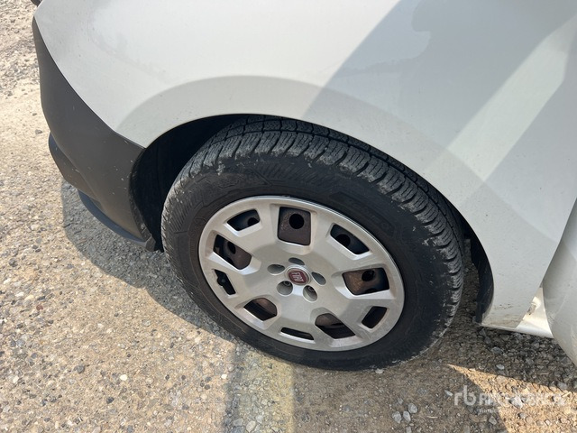 2019 Fiat Doblo Cargo Autocarro furgonato - Mažas furgonas: foto 5 2019 Fiat Doblo Cargo Autocarro furgonato - Mažas furgonas: foto 5