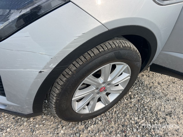 2019 Jaguar E-Pace D150 Automobile - Lengvasis automobilis: foto 5 2019 Jaguar E-Pace D150 Automobile - Lengvasis automobilis: foto 5
