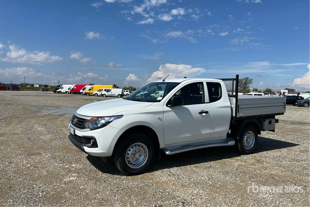 2020 Fiat Fullback 4x4 Extended Cab 2.4 154CV SX 4X4 Flatbed Truck - Bortinis automobilis: foto 3 2020 Fiat Fullback 4x4 Extended Cab 2.4 154CV SX 4X4 Flatbed Truck - Bortinis automobilis: foto 3