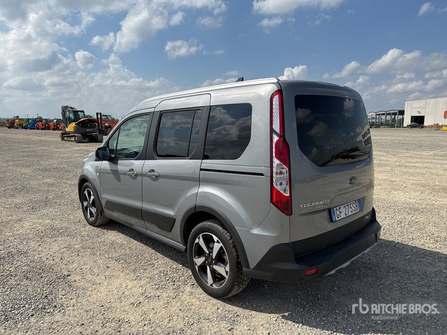 2021 Ford Tourneo Connect 5 seats Van Truck - Mažas furgonas: foto 4 2021 Ford Tourneo Connect 5 seats Van Truck - Mažas furgonas: foto 4