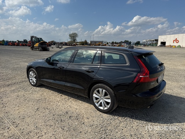 2021 Volvo V60 SW B4 D AUTOM. MOMENTUM BUSINESS Automobile - Lengvasis automobilis: foto 3 2021 Volvo V60 SW B4 D AUTOM. MOMENTUM BUSINESS Automobile - Lengvasis automobilis: foto 3