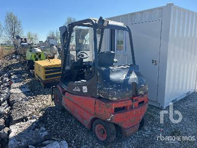 LINDE E25-02 2500 kg - Elektrinis krautuvas: foto 3 LINDE E25-02 2500 kg - Elektrinis krautuvas: foto 3