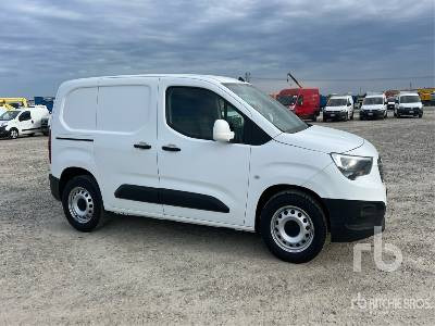 OPEL COMBO 1.6 DIESEL 75CV L1 1000KG MT5 - Furgonas sunkvežimis: foto 4 OPEL COMBO 1.6 DIESEL 75CV L1 1000KG MT5 - Furgonas sunkvežimis: foto 4