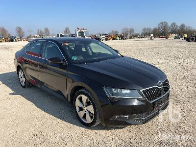SKODA SUPERB - Lengvasis automobilis: foto 5 SKODA SUPERB - Lengvasis automobilis: foto 5