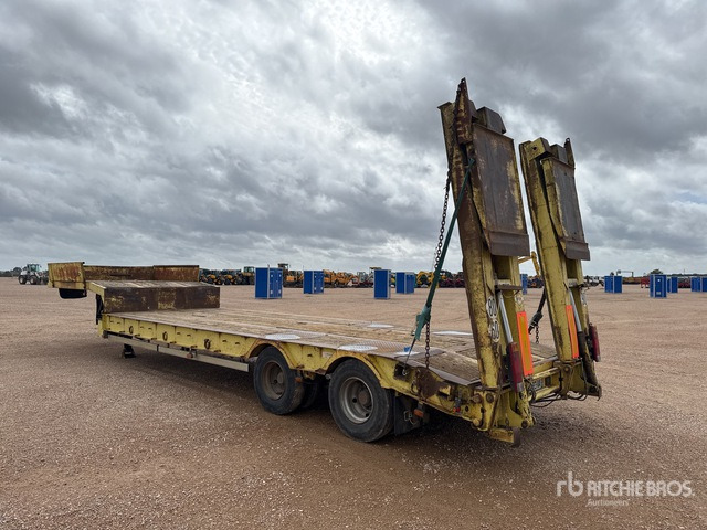 2002 Kaiser S3802F T/A Semi-Remorque Porte-Engins ... Lowboy Trailer - Žemo profilio platforma puspriekabė: foto 3 2002 Kaiser S3802F T/A Semi-Remorque Porte-Engins ... Lowboy Trailer - Žemo profilio platforma puspriekabė: foto 3