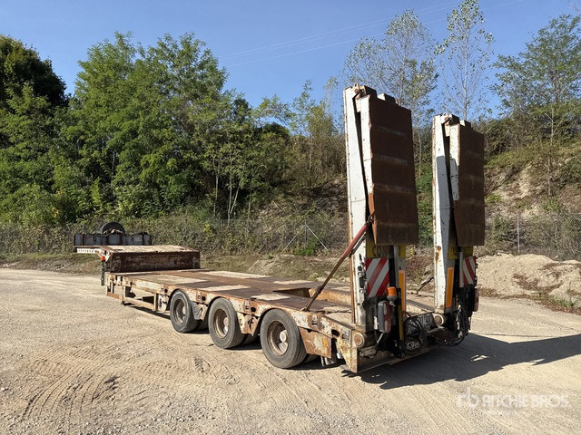 2007 Faymonville Multimax Tri/A Semi-Remorque Porte-Engin ... Lowboy Trailer - Žemo profilio platforma puspriekabė: foto 3 2007 Faymonville Multimax Tri/A Semi-Remorque Porte-Engin ... Lowboy Trailer - Žemo profilio platforma puspriekabė: foto 3