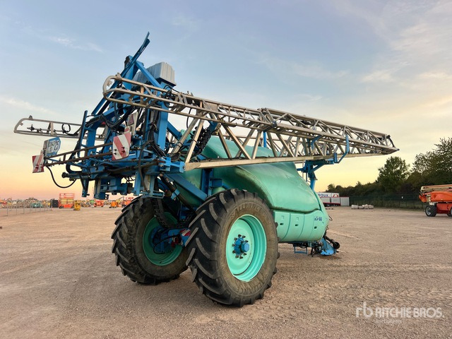 2008 Berthoud Tenor 55-60 DP Tronic 42 m High Clearance Pulverisate ... Pull-Type Sprayer - Prikabinamas purkštuvas: foto 3 2008 Berthoud Tenor 55-60 DP Tronic 42 m High Clearance Pulverisate ... Pull-Type Sprayer - Prikabinamas purkštuvas: foto 3