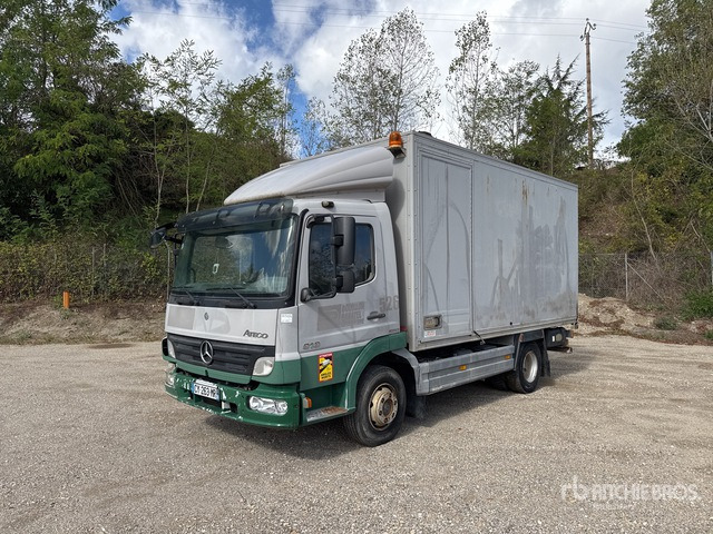 2008 Mercedes-Benz Atego 918 4x2 Camion Atelier Service Truck - Furgonas sunkvežimis: foto 2 2008 Mercedes-Benz Atego 918 4x2 Camion Atelier Service Truck - Furgonas sunkvežimis: foto 2