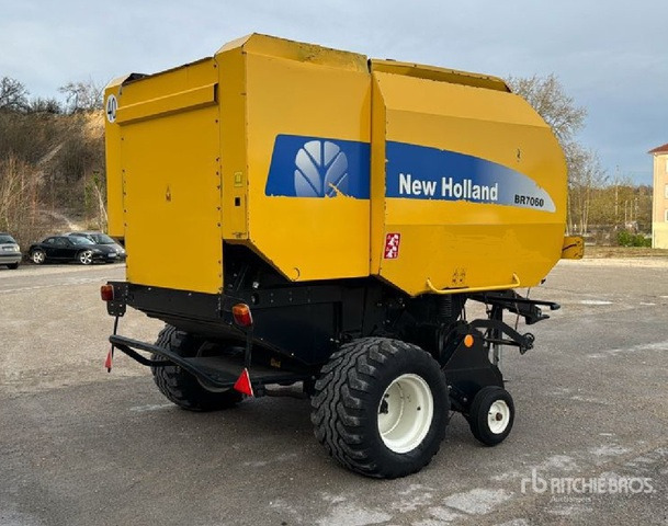 2011 New Holland BR7060 Presse A Bale Ronde Round Baler - Ruloninis presas: foto 1 2011 New Holland BR7060 Presse A Bale Ronde Round Baler - Ruloninis presas: foto 1