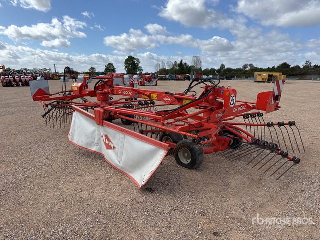 2012 Kuhn GA 6002 6 m Semi-Mount 2 Rotor Andaineur Hay Rake - Šieno grėblys/ Vartytuvas: foto 3 2012 Kuhn GA 6002 6 m Semi-Mount 2 Rotor Andaineur Hay Rake - Šieno grėblys/ Vartytuvas: foto 3