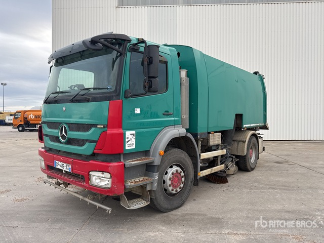 2012 Mercedes-Benz Axor 2012 Brock 7M3 on Balayeuse Sweeper Truck - Gatvių šlavimo mašina: foto 1 2012 Mercedes-Benz Axor 2012 Brock 7M3 on Balayeuse Sweeper Truck - Gatvių šlavimo mašina: foto 1