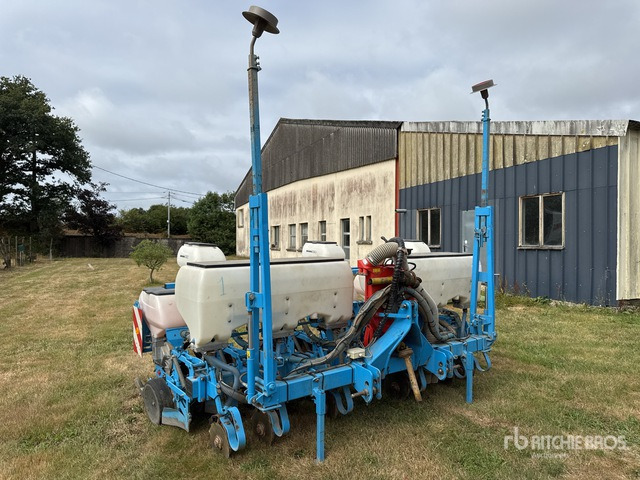 2014 Monosem NG Plus-6R 6 Row Semoir Monograine 6 Rangs Planter - Tikslaus išsėjimo sėjamoji: foto 1 2014 Monosem NG Plus-6R 6 Row Semoir Monograine 6 Rangs Planter - Tikslaus išsėjimo sėjamoji: foto 1
