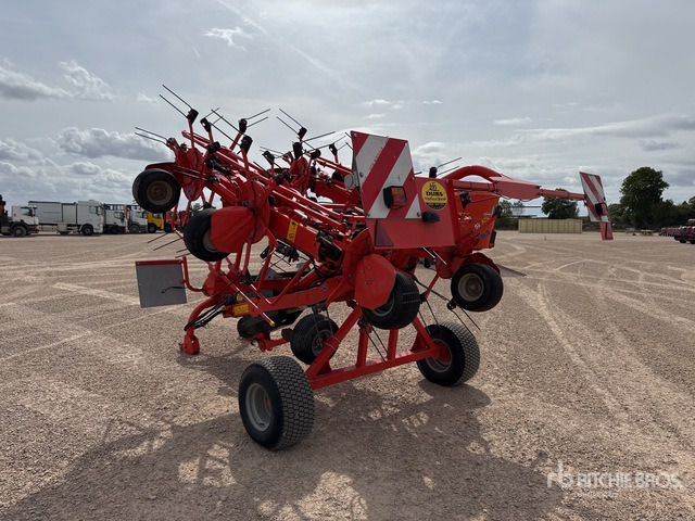 2015 Kuhn GF10802TGII 10.8 m Semi-Mount 10 Rotor Faneuse Hay Tedder - Šieno grėblys/ Vartytuvas: foto 3 2015 Kuhn GF10802TGII 10.8 m Semi-Mount 10 Rotor Faneuse Hay Tedder - Šieno grėblys/ Vartytuvas: foto 3