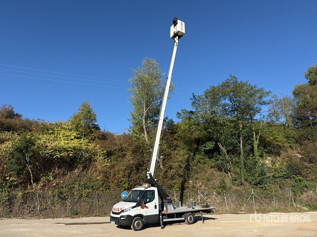 2019 Iveco Daily 2018 Klubb KT48 16 m on 4x2 Cam ... Bucket Truck - Autobokštelio: foto 3 2019 Iveco Daily 2018 Klubb KT48 16 m on 4x2 Cam ... Bucket Truck - Autobokštelio: foto 3