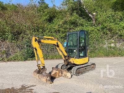 KOMATSU PC26MR3 Mini-Pelle - Mini ekskavatorius: foto 1 KOMATSU PC26MR3 Mini-Pelle - Mini ekskavatorius: foto 1