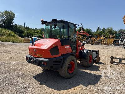 KUBOTA R082 Chargeuse Sur Pneus - Ratinis krautuvas: foto 3 KUBOTA R082 Chargeuse Sur Pneus - Ratinis krautuvas: foto 3