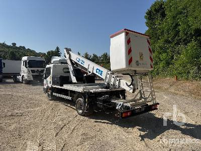NISSAN CABSTAR 35.12 2013 CTE 201PRO H 19 m on 4x2 C ... - Autobokštelio: foto 2 NISSAN CABSTAR 35.12 2013 CTE 201PRO H 19 m on 4x2 C ... - Autobokštelio: foto 2