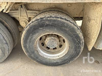 Savivartis sunkvežimis RENAULT KERAX 410DXI 8x4 Camion Benne: foto 40