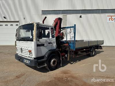 RENAULT MIDLINER M180 1994 HMF Z43K2B3 1525 kg on 4x2 ... - Savivartis sunkvežimis, Sunkvežimis su kranu: foto 1 RENAULT MIDLINER M180 1994 HMF Z43K2B3 1525 kg on 4x2 ... - Savivartis sunkvežimis, Sunkvežimis su kranu: foto 1