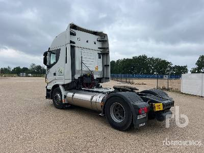IVECO STRALIS 460 NP 4x2 Tracteur Routier Avec Couchette - Vilkikas: foto 2 IVECO STRALIS 460 NP 4x2 Tracteur Routier Avec Couchette - Vilkikas: foto 2