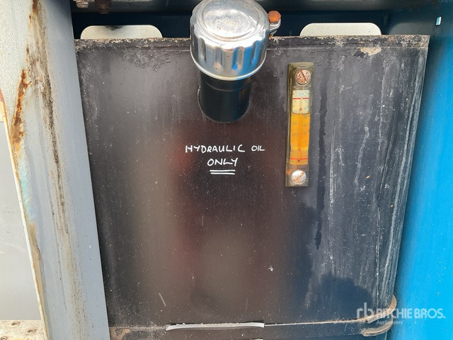 2007 Genie GS5390 4x4 Diesel Scissor Lift - Žirklinis keltuvas: foto 5 2007 Genie GS5390 4x4 Diesel Scissor Lift - Žirklinis keltuvas: foto 5