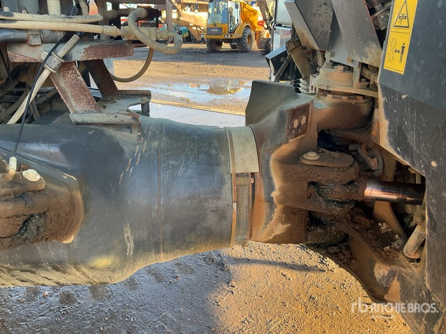 2013 Komatsu HM300-3 Articulated Dump Truck - Šarnyrinis savivartis: foto 4 2013 Komatsu HM300-3 Articulated Dump Truck - Šarnyrinis savivartis: foto 4