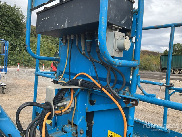2014 Genie Z45/25J 4WD Diesel Articulating Boom Lift - Alkūninis keltuvas: foto 5 2014 Genie Z45/25J 4WD Diesel Articulating Boom Lift - Alkūninis keltuvas: foto 5