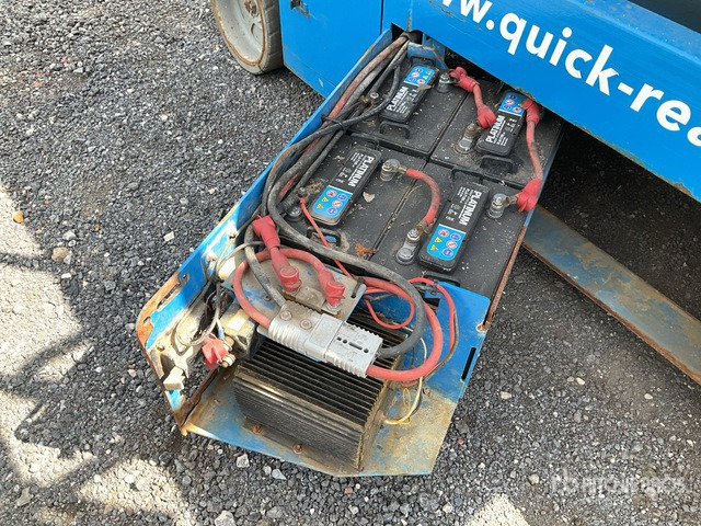 2015 Genie GS3246 Electric Scissor Lift - Žirklinis keltuvas: foto 5 2015 Genie GS3246 Electric Scissor Lift - Žirklinis keltuvas: foto 5