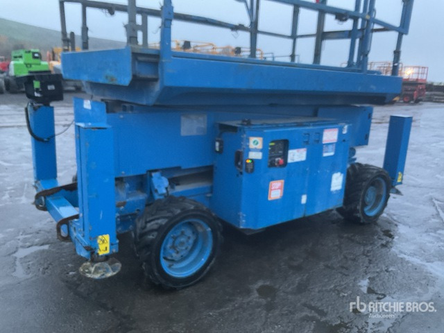 2015 Genie GS3369RT 4x4 Diesel Scissor Lift - Žirklinis keltuvas: foto 5 2015 Genie GS3369RT 4x4 Diesel Scissor Lift - Žirklinis keltuvas: foto 5