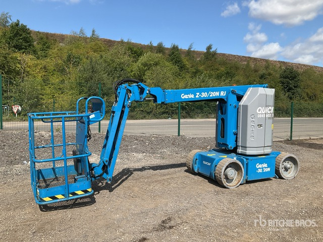 2015 Genie Z30/20N 2WD Electric Articulating Boom Lift - Alkūninis keltuvas: foto 2 2015 Genie Z30/20N 2WD Electric Articulating Boom Lift - Alkūninis keltuvas: foto 2