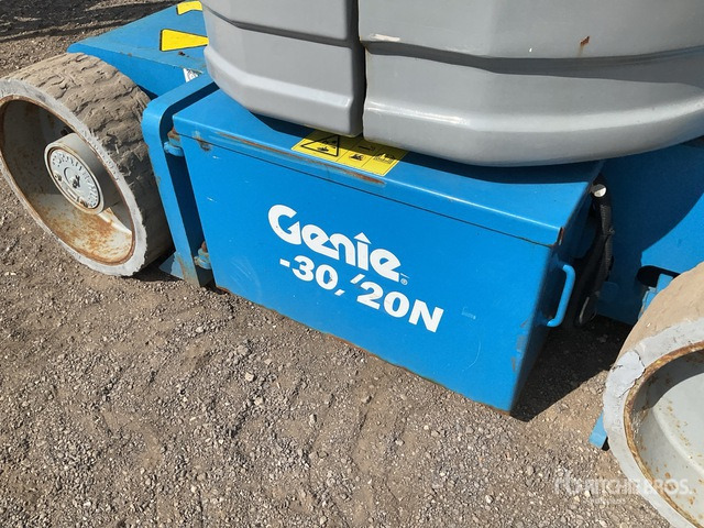 2015 Genie Z30/20N 2WD Electric Articulating Boom Lift - Alkūninis keltuvas: foto 5 2015 Genie Z30/20N 2WD Electric Articulating Boom Lift - Alkūninis keltuvas: foto 5