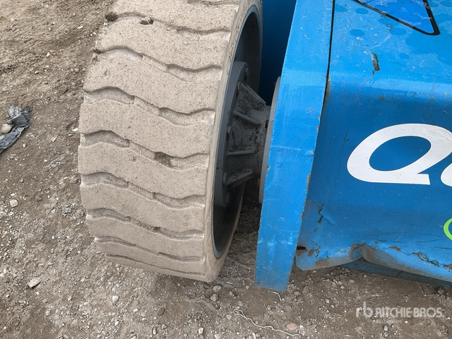 2015 Genie Z30N 10m Narrow Electric Boom Articulating Boom Lift - Alkūninis keltuvas: foto 5 2015 Genie Z30N 10m Narrow Electric Boom Articulating Boom Lift - Alkūninis keltuvas: foto 5