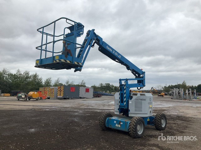 2015 Genie Z34/22 4WD Diesel Articulating Boom Lift - Alkūninis keltuvas: foto 2 2015 Genie Z34/22 4WD Diesel Articulating Boom Lift - Alkūninis keltuvas: foto 2