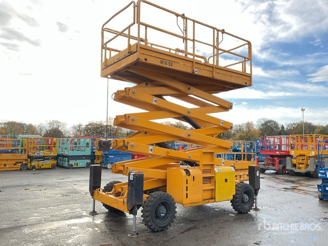 2015 Haulotte H18SX 4x4 Diesel Scissor Lift - Žirklinis keltuvas: foto 2 2015 Haulotte H18SX 4x4 Diesel Scissor Lift - Žirklinis keltuvas: foto 2
